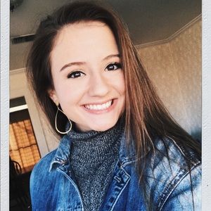 Meet your Posher, Isabel